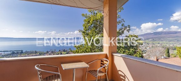 4 bedrooms Villa in Trevignano Romano, Italy No. 62992 12
