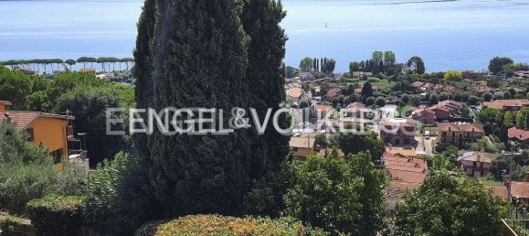 4 bedrooms Villa in Trevignano Romano, Italy No. 62992 23