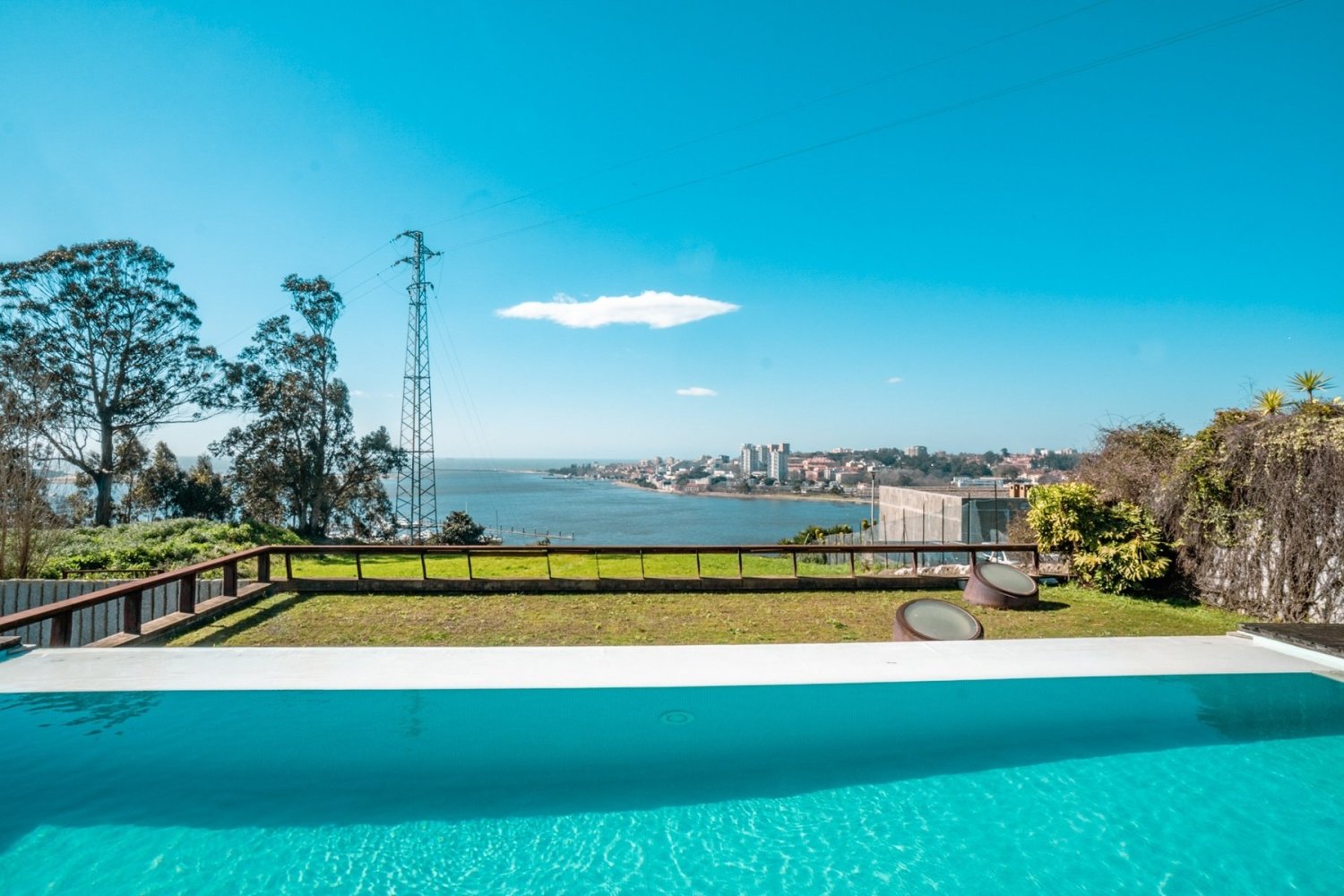 4 bedrooms House in Vila Nova de Gaia, Portugal No. 95493