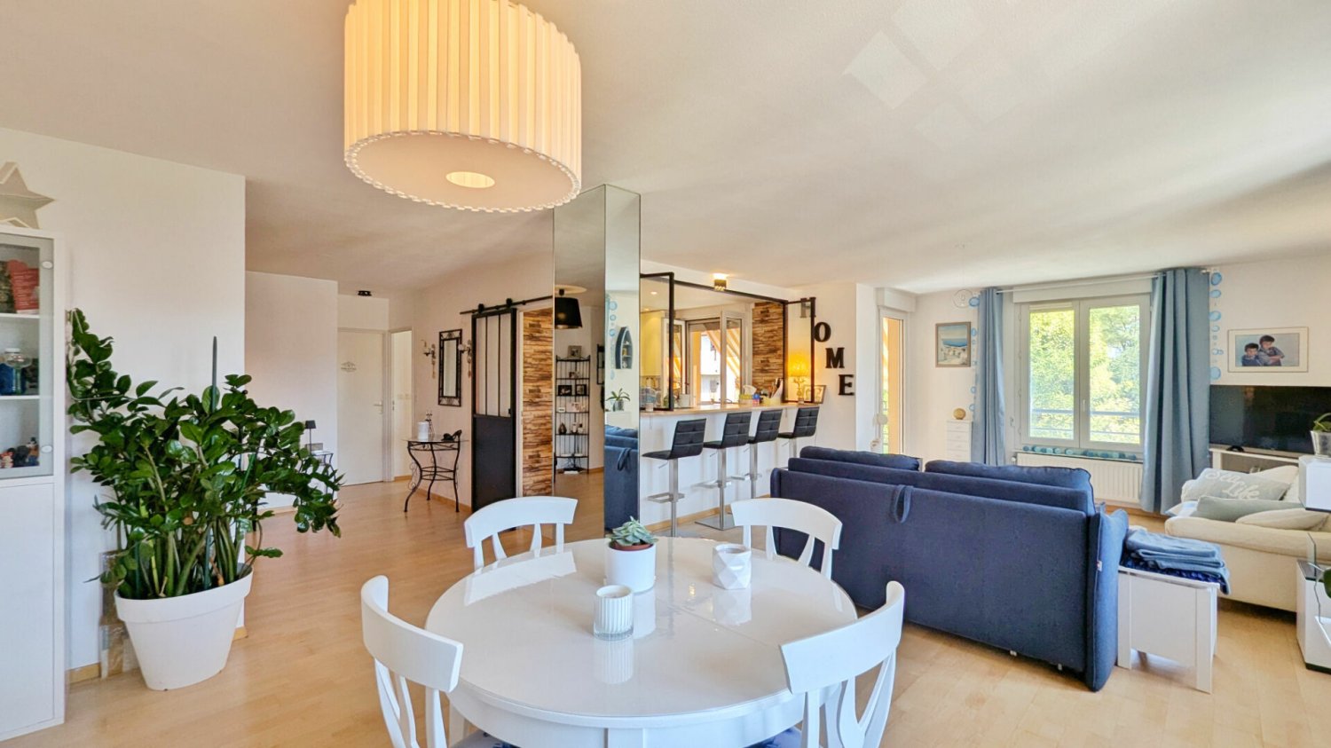 2 bedrooms Penthouse in Annecy, France No. 362284