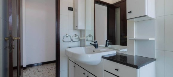 Apartamento de 2 dormitorios en Milan, Italy No. 352179 19