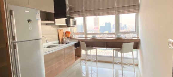 Apartamento com 1 quarto em condomínio em Khlong Toei, Thailand N.º 9708 5