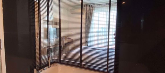 Apartamento com 1 quarto em condomínio em Khlong Toei, Thailand N.º 9708 23