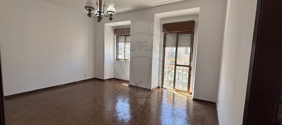4 bedrooms Apartment in Lisbon, Portugal No. 94162 15