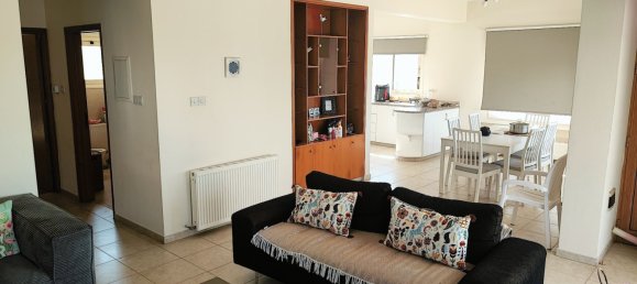 4 bedrooms Villa in Paralimni, Cyprus No. 23073 2