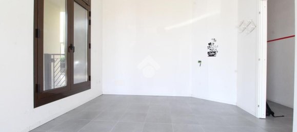 97m² Office in Modena, Italy No. 72833 38