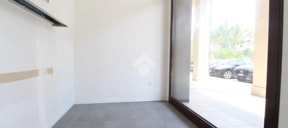 97m² Office in Modena, Italy No. 72833 13