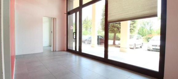 97m² Office in Modena, Italy No. 72833 37