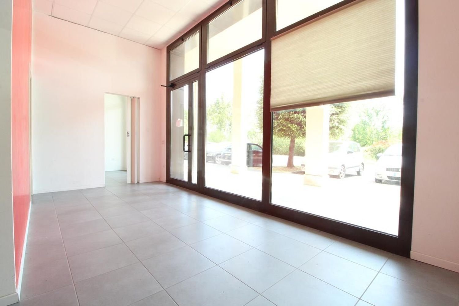 97m² Office in Modena, Italy No. 72833