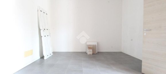 97m² Office in Modena, Italy No. 72833 20