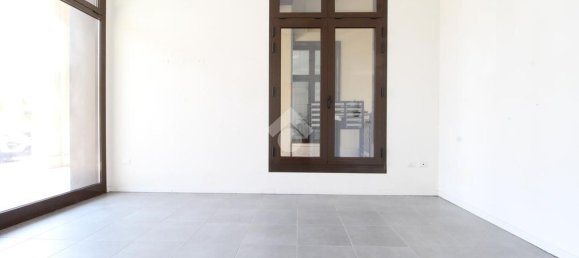 97m² Office in Modena, Italy No. 72833 3