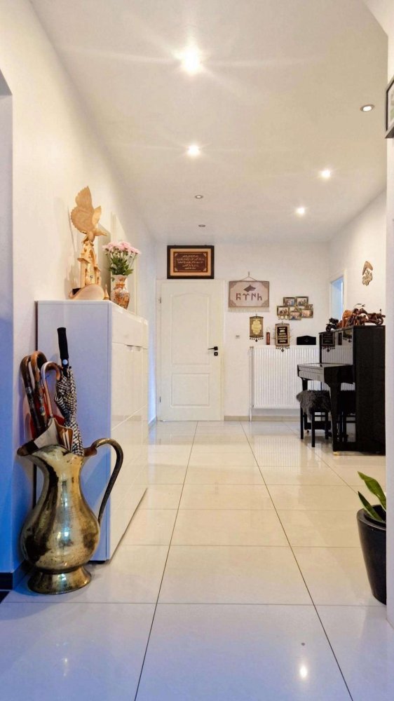 Moradia em banda de 8 divisões em Pinneberg, Germany N.º 308380