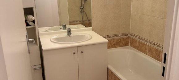 2 bedrooms Apartment in Rhone, France No. 322441 2