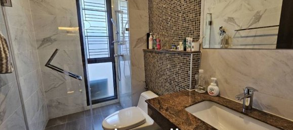 3 bedrooms Cafe / restaurant in Si Racha, Thailand No. 15330 4