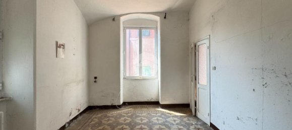 4 rooms Apartment in La Spezia, Italy No. 309696 2