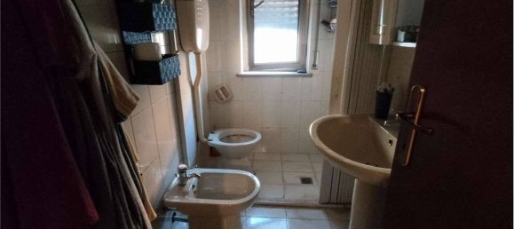 Квартира с 3 спальнями в Удине, Италия № 341212 2