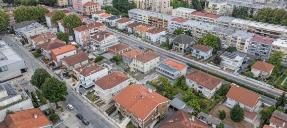 600m² Commercial property in Braga, Portugal No. 234268 6