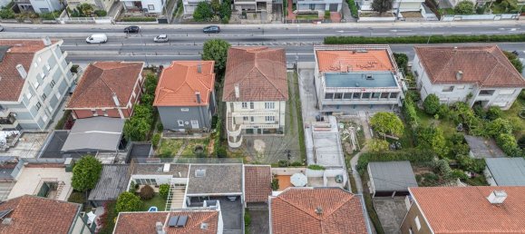 600m² Commercial property in Braga, Portugal No. 234268 5