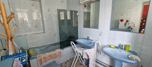 3 chambres Maison à Maintenon, France No. 103508 10