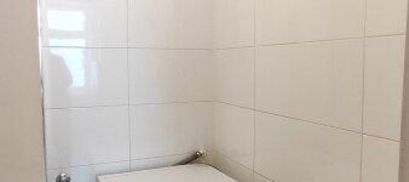 3-salle Appartement à Brigittenau, Austria No. 58405 13