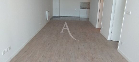 2 bedrooms Apartment in Noisy-le-Grand, France No. 133860 3