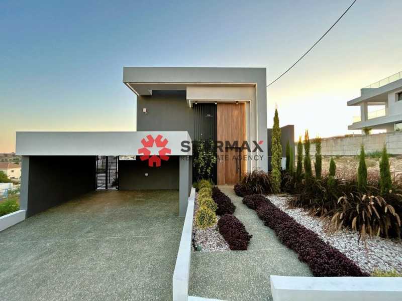 4 غرف نوم عقار تجاري في Agios Athanasios, Cyprus رقم 139520