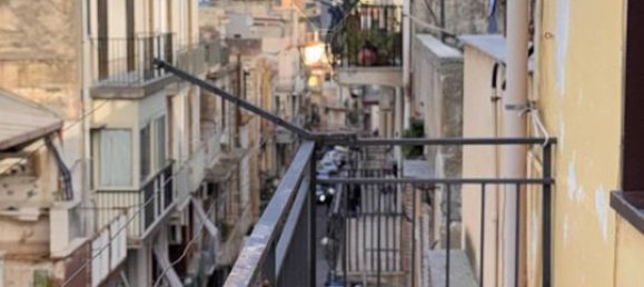 Дом с 4 комнатами в Карини, Италия № 137382 26