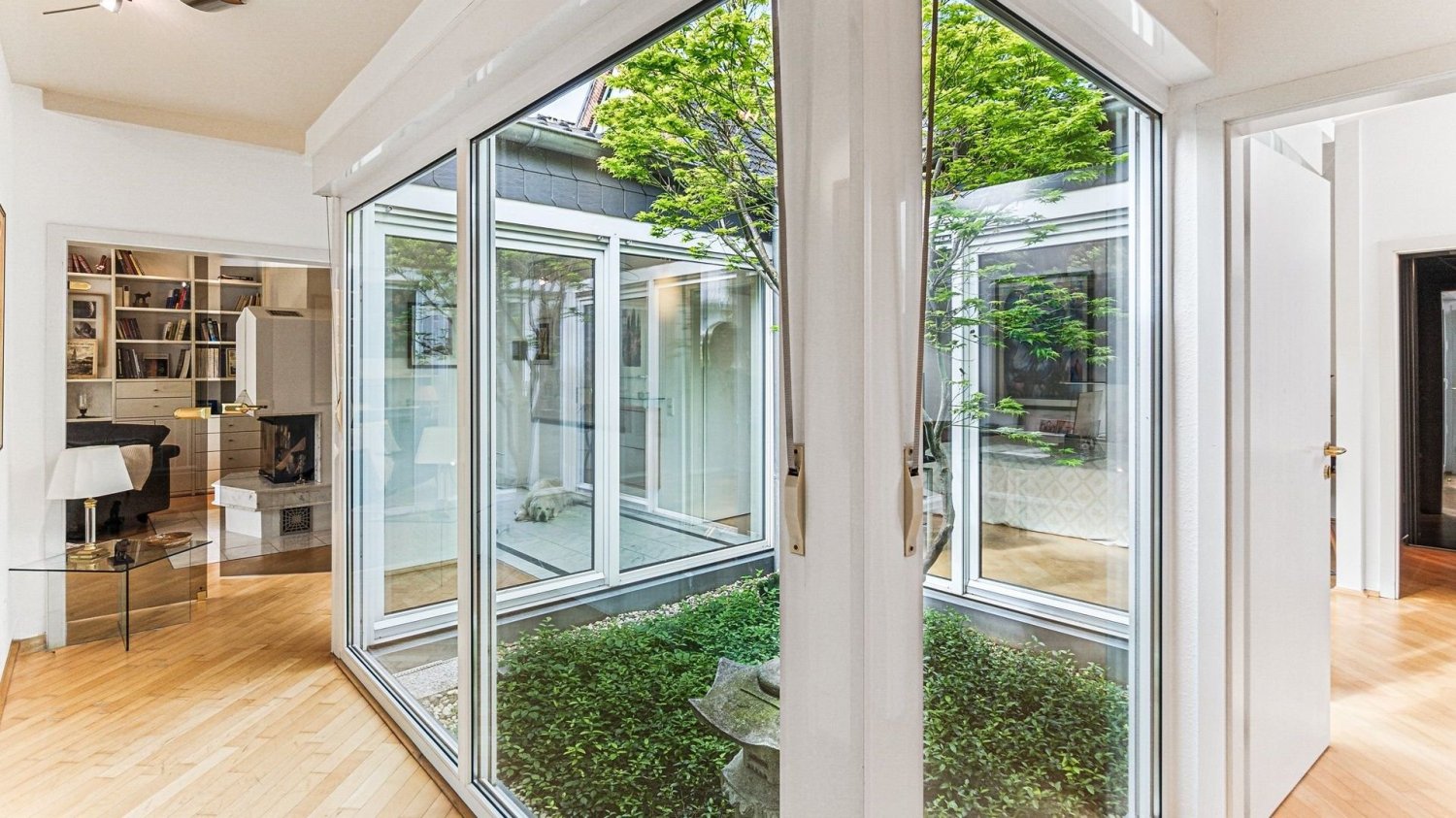 Bungalow de 3 divisões em Dusseldorf, Germany N.º 8150