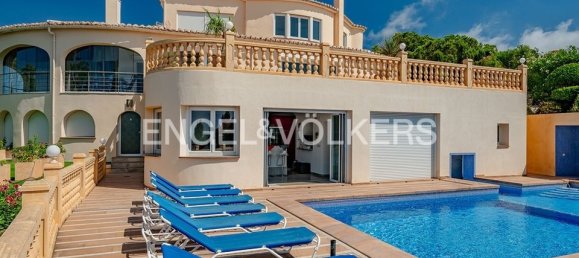 6 bedrooms Villa in Calpe, Spain No. 170308 2
