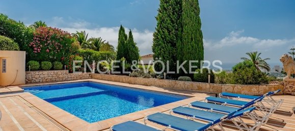 6 bedrooms Villa in Calpe, Spain No. 170308 3