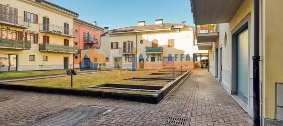 1 bedroom Apartment in Cavaria con Premezzo, Italy No. 380024 28