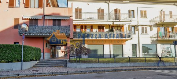 1 bedroom Apartment in Cavaria con Premezzo, Italy No. 380024 27