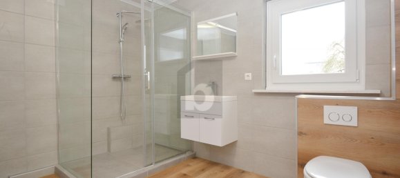 Дом с 7 комнатами в Кобург, Германия № 158137 2