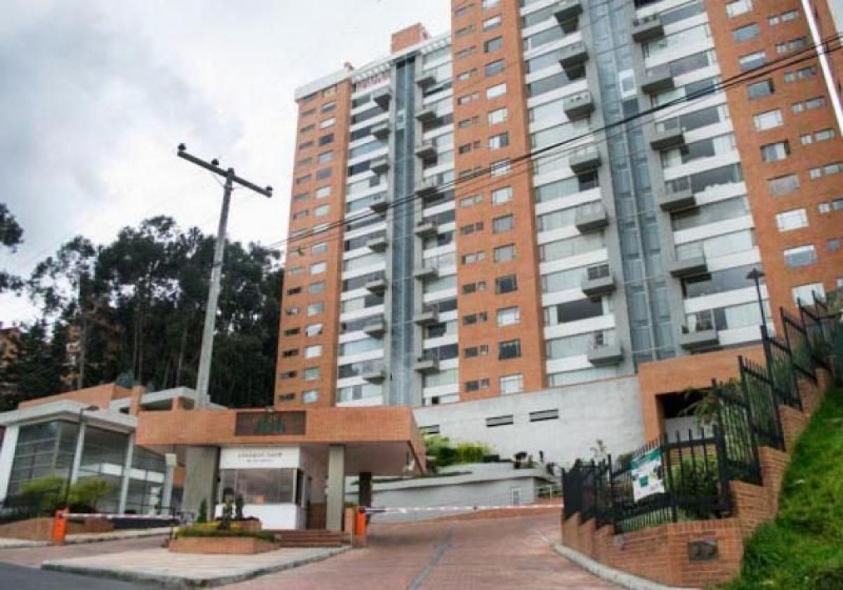 Casa de 3 dormitorios en Bogotá, Colombia No. 14267