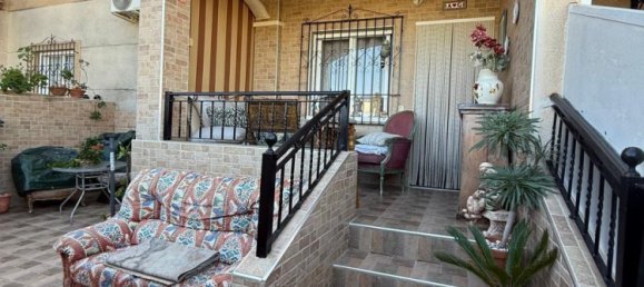 2 bedrooms House for sale in Torrevieja, Alicante, Valencian Community, Spain № 369942 3
