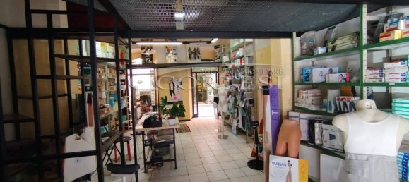 2-Zimmer Gewerbliche Immobilie in Umbertide, Italy, Nr. 353381 5