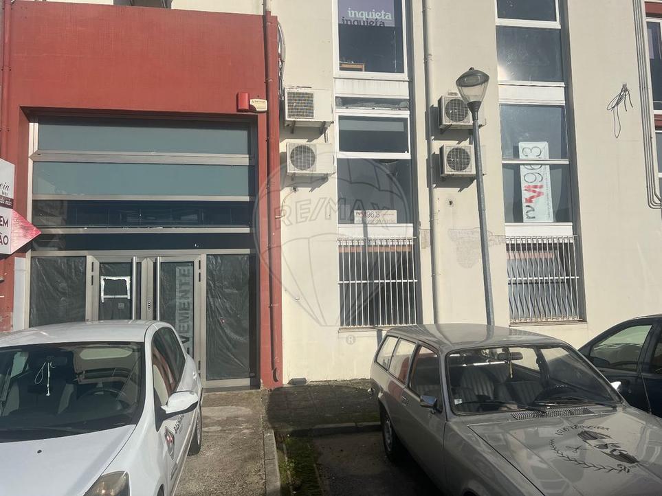  مستودع في Vila Real, Portugal 744متر مربع رقم 76687