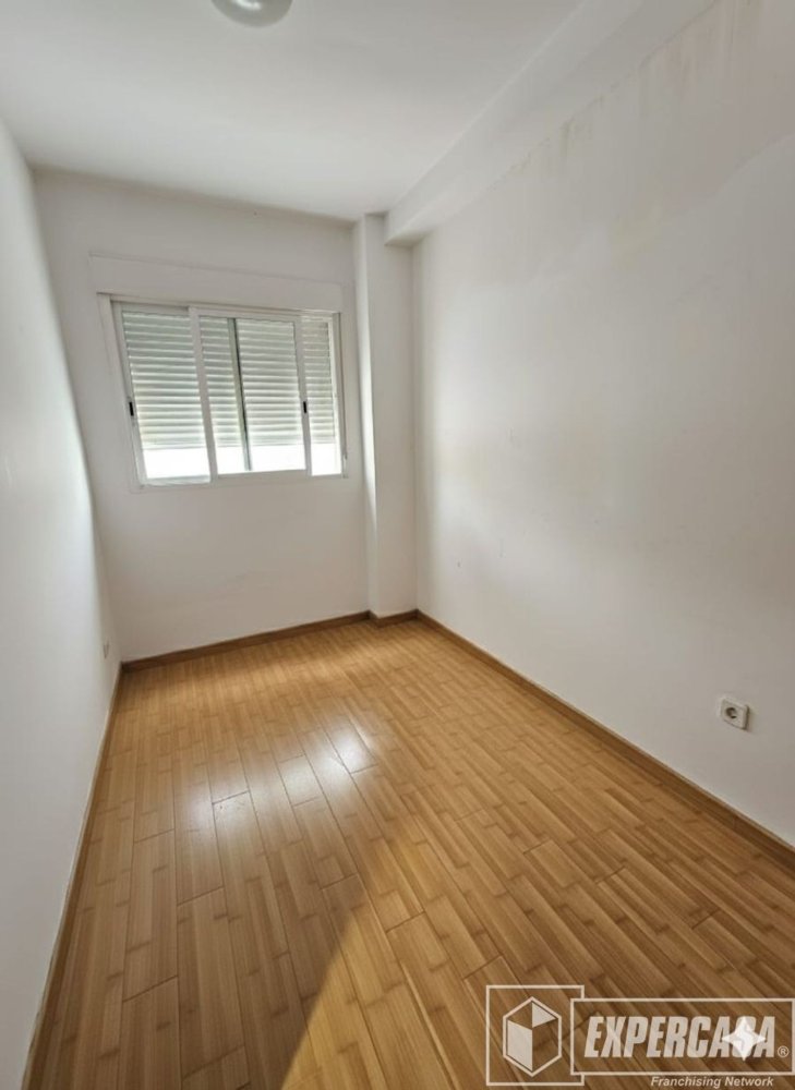 3 bedrooms Apartment in Valencia, Spain No. 269741