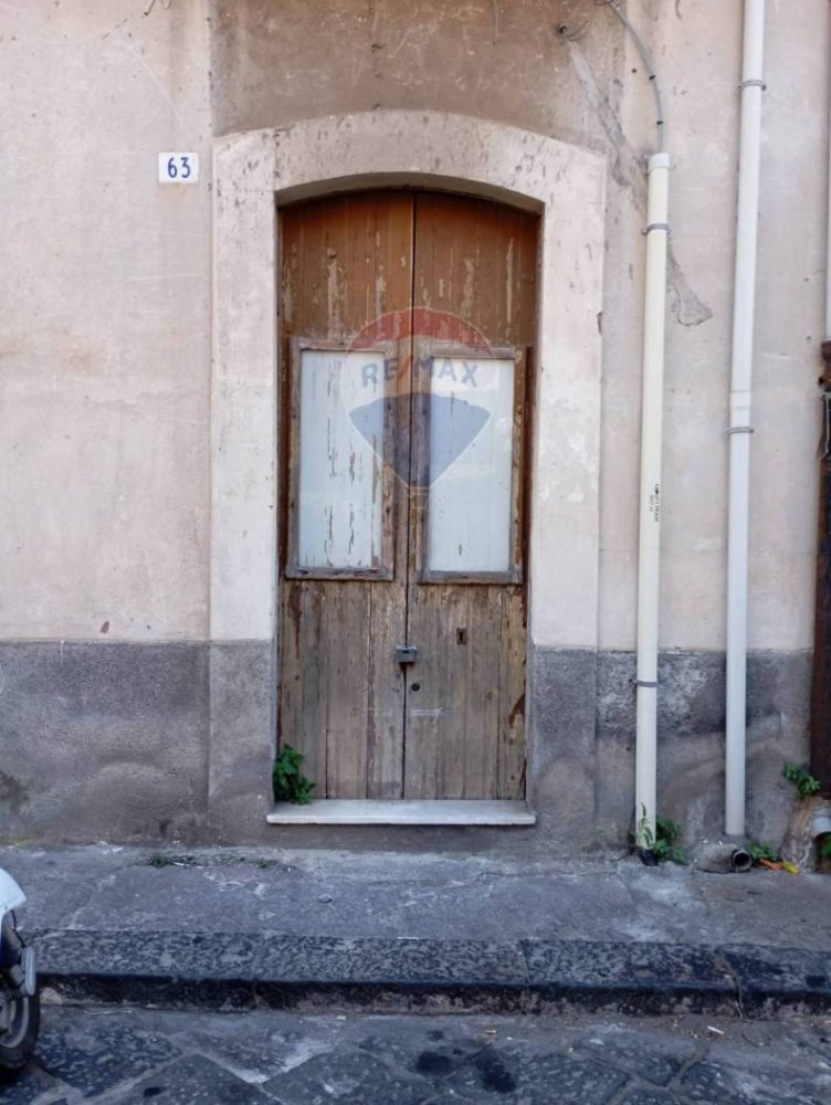 2 bedrooms Apartment in Catania, Italy No. 322619