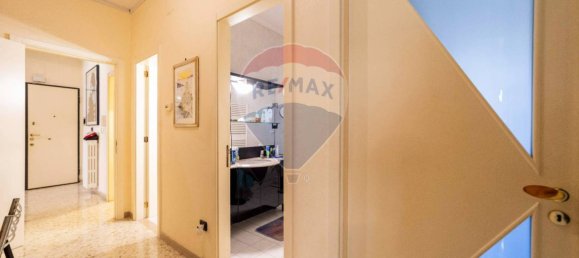 3 bedrooms Apartment in Bari, Italy No. 337156 17