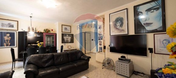 3 bedrooms Apartment in Bari, Italy No. 337156 5