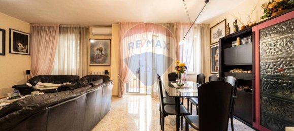3 bedrooms Apartment in Bari, Italy No. 337156 4
