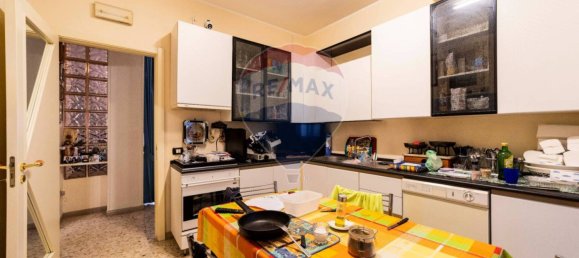 3 bedrooms Apartment in Bari, Italy No. 337156 10