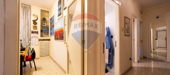 3 bedrooms Apartment in Bari, Italy No. 337156 8