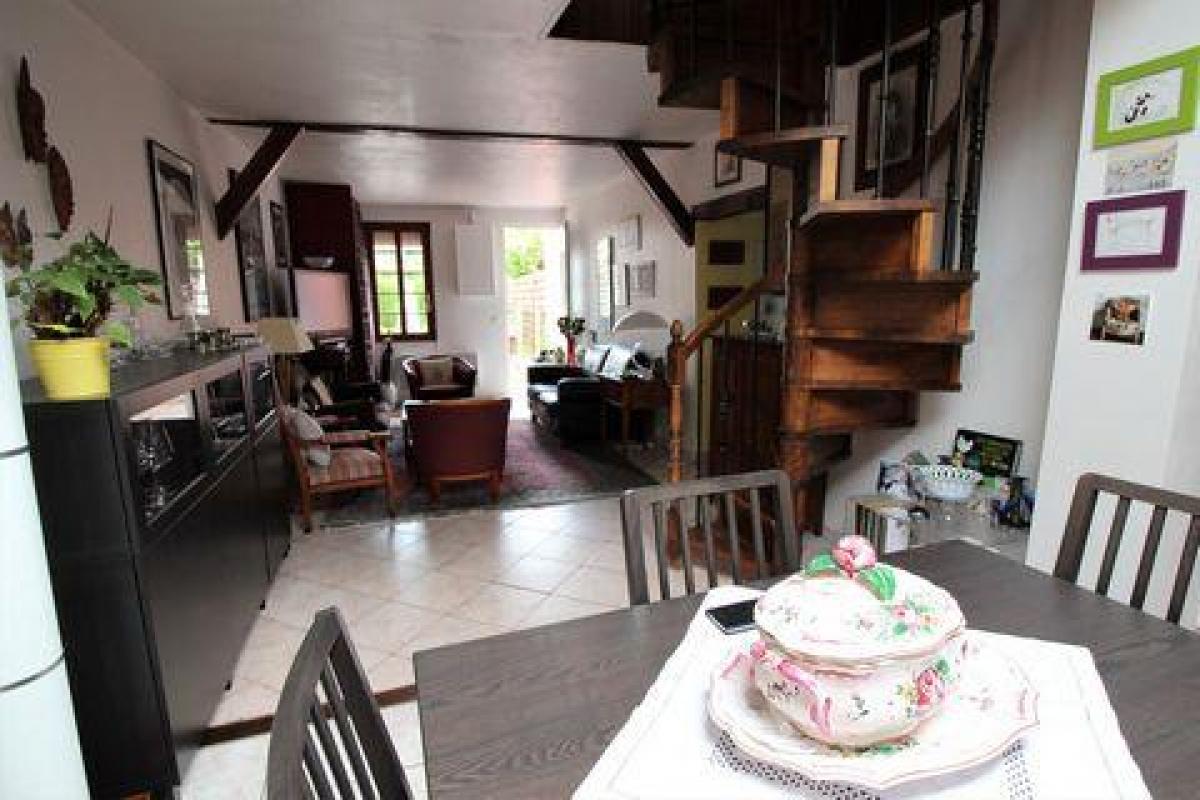 2 bedrooms House in Oissel, France No. 29163