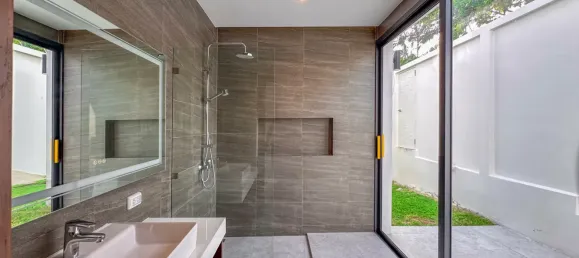 3 Schlafzimmer Villa in Phuket, Thailand, Nr. 80168 13