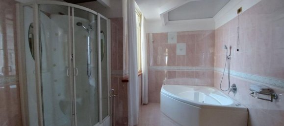 4400m² Building in Sanremo, Italy No. 80583 20