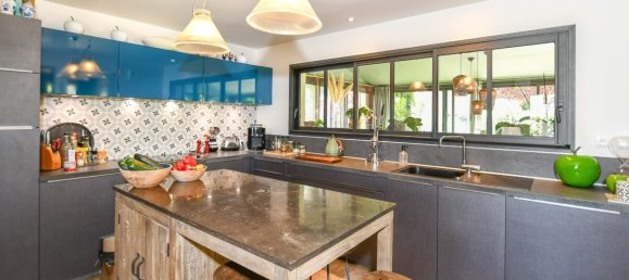 5 bedrooms Villa in Cavaillon, France No. 349560 7