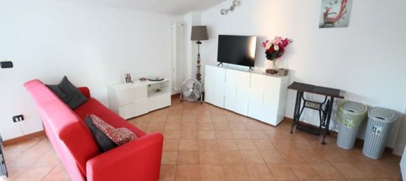 Квартира с 2 спальнями в Лиссоне, Италия № 378430 3