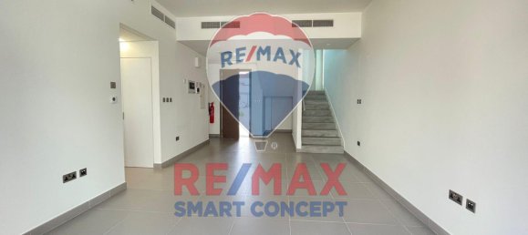 2 bedrooms Townhouse in Yas Island, UAE No. 36573 2